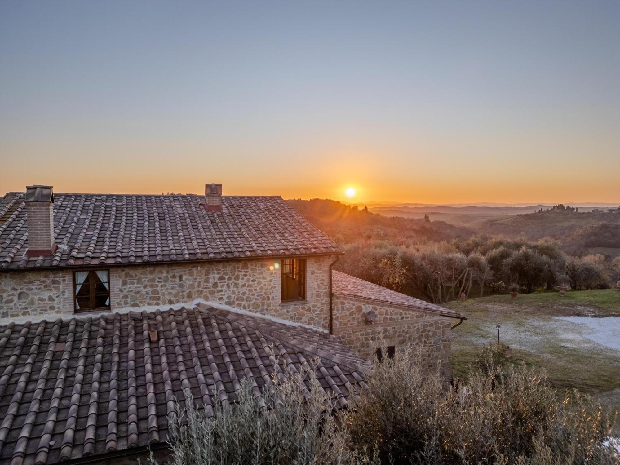 Agriturismo Pascianella Appartamento Bel Tramonto Castelmuzio Exterior photo